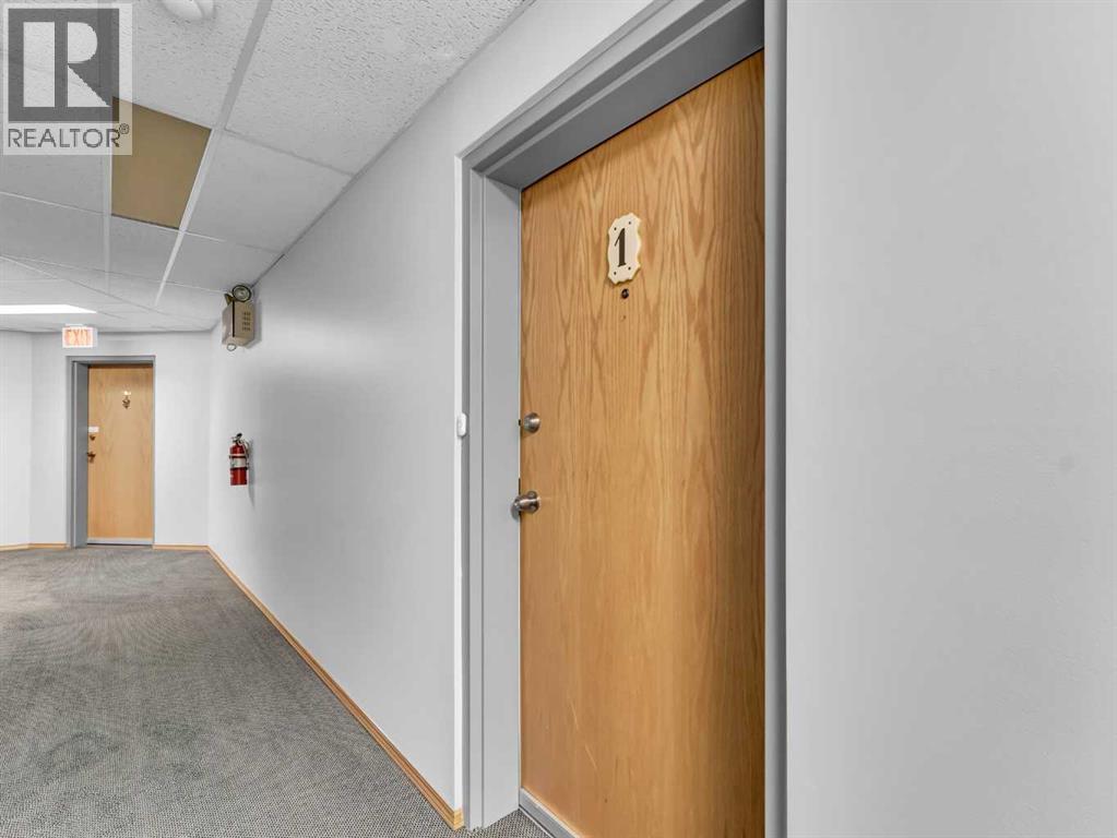 Photo 38 of 1 1165 16 Street Ne, Medicine Hat AB
