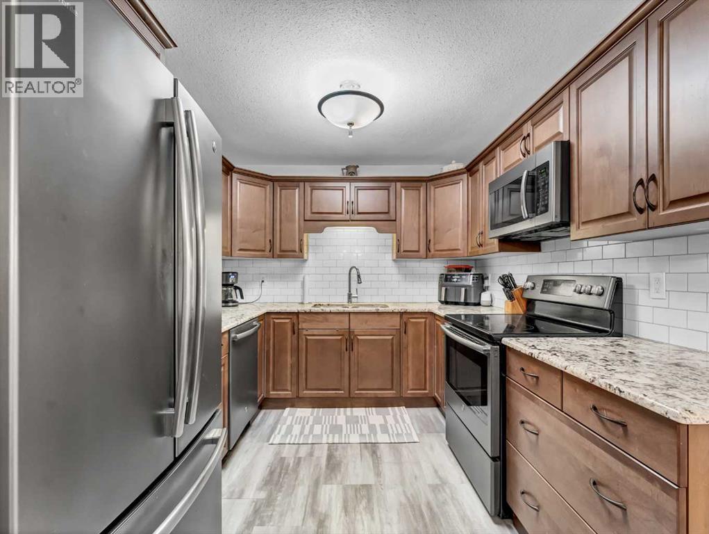 Photo 20 of 1 1165 16 Street Ne, Medicine Hat AB
