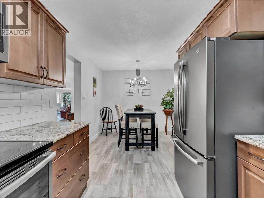 Photo 16 of 1 1165 16 Street Ne, Medicine Hat AB