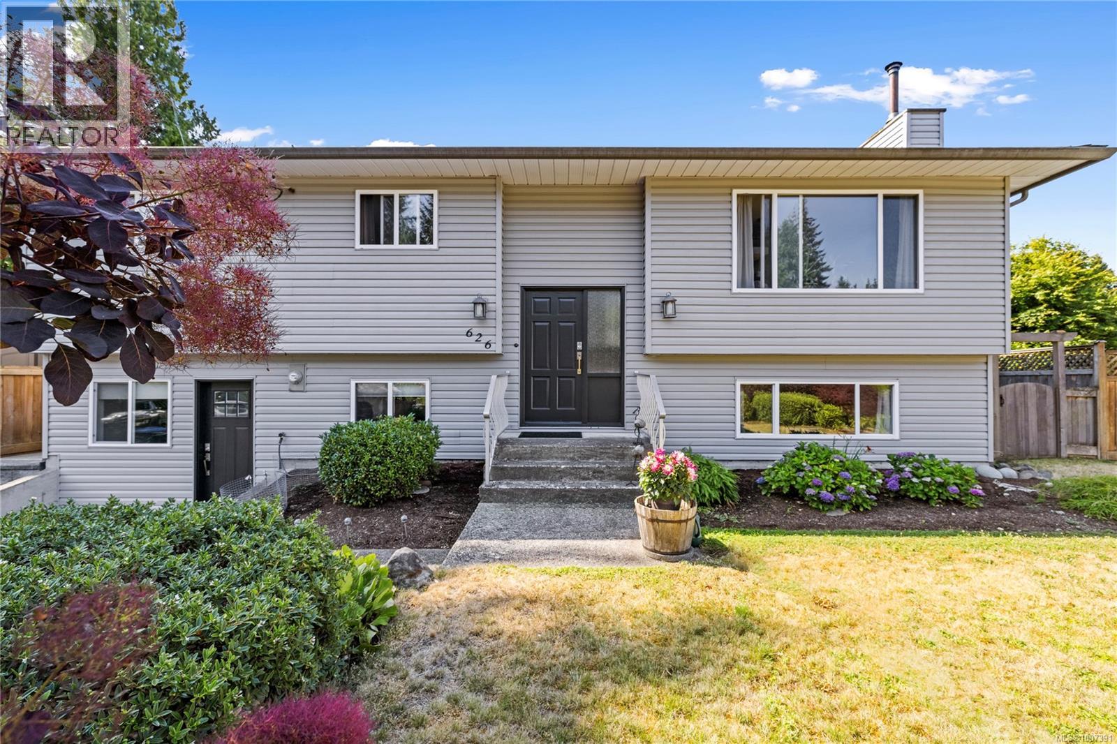 Photo 23 of 626 Tyee Cres, Qualicum Beach BC