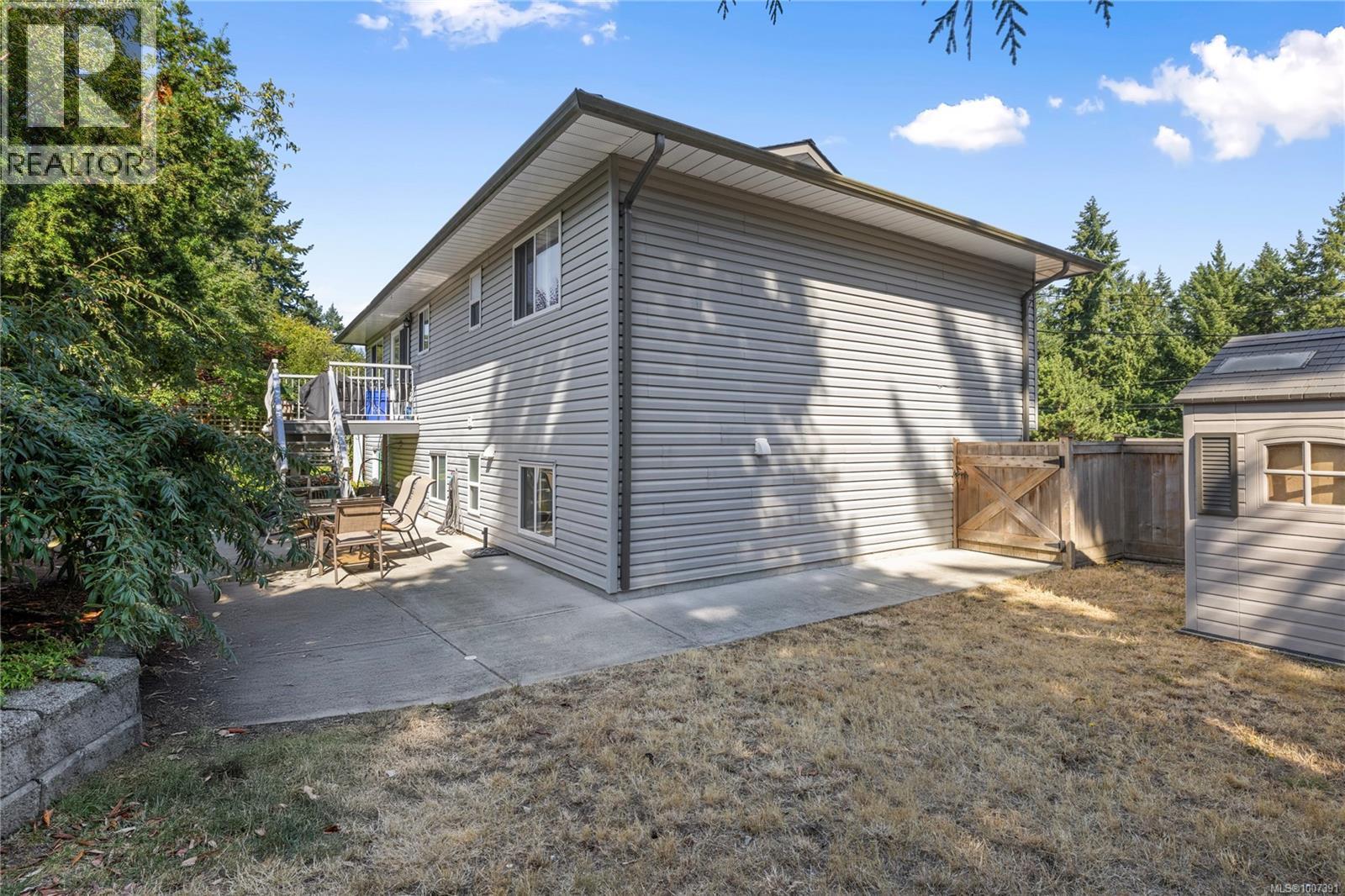 Photo 13 of 626 Tyee Cres, Qualicum Beach BC