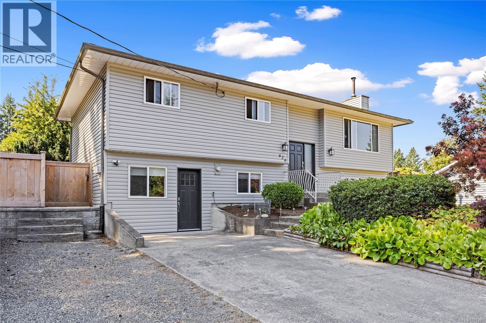 Photo 25 of 626 Tyee Cres, Qualicum Beach BC