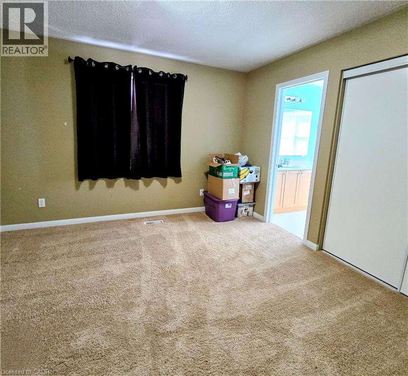 Photo 16 of 20 Longspur Way, Cambridge ON