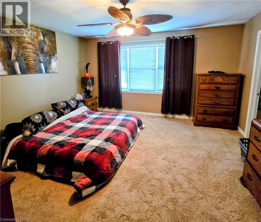 Photo 11 of 20 Longspur Way, Cambridge ON