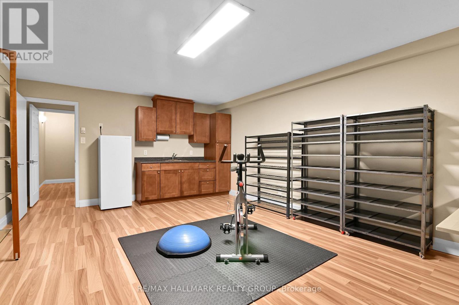 Photo 15 of 3 74 Somerset Street W, Ottawa ON