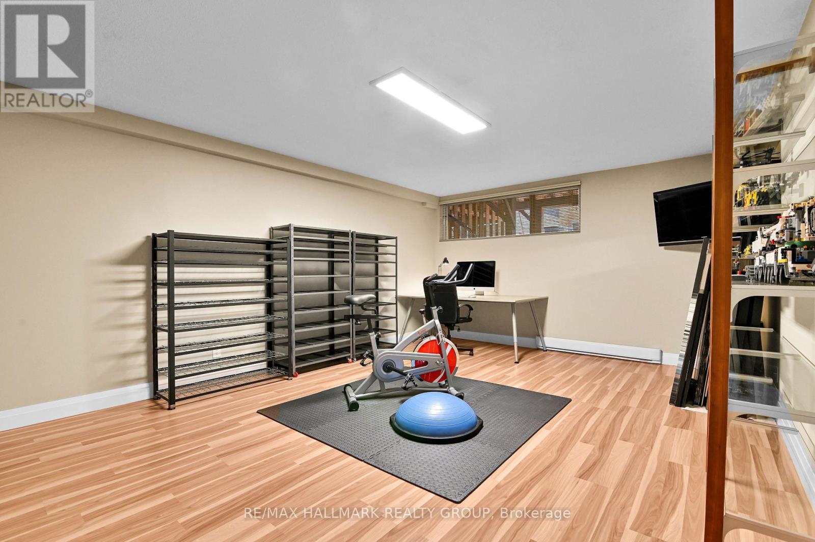 Photo 21 of 3 74 Somerset Street W, Ottawa ON