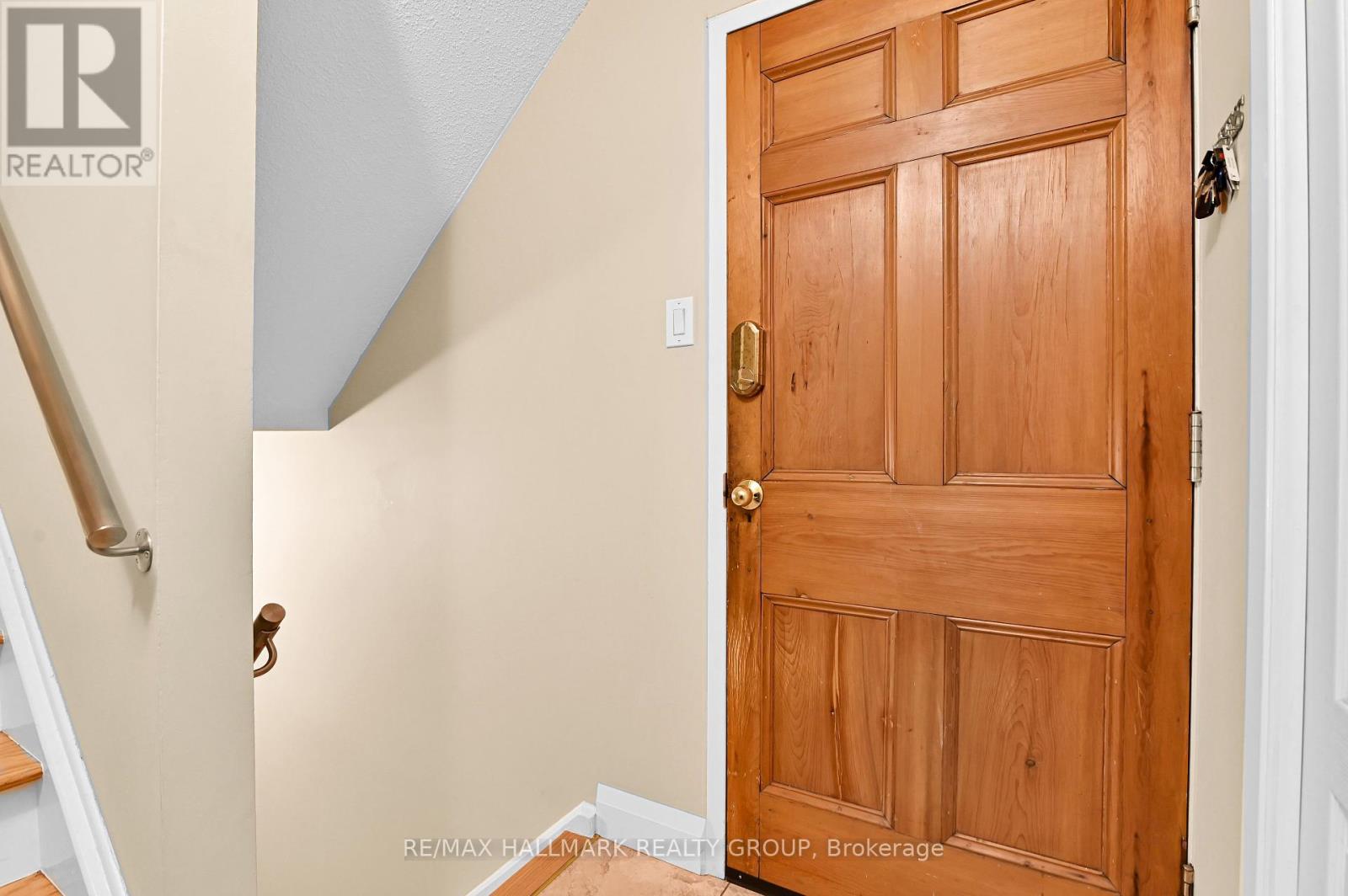 1st Floor - Entrance