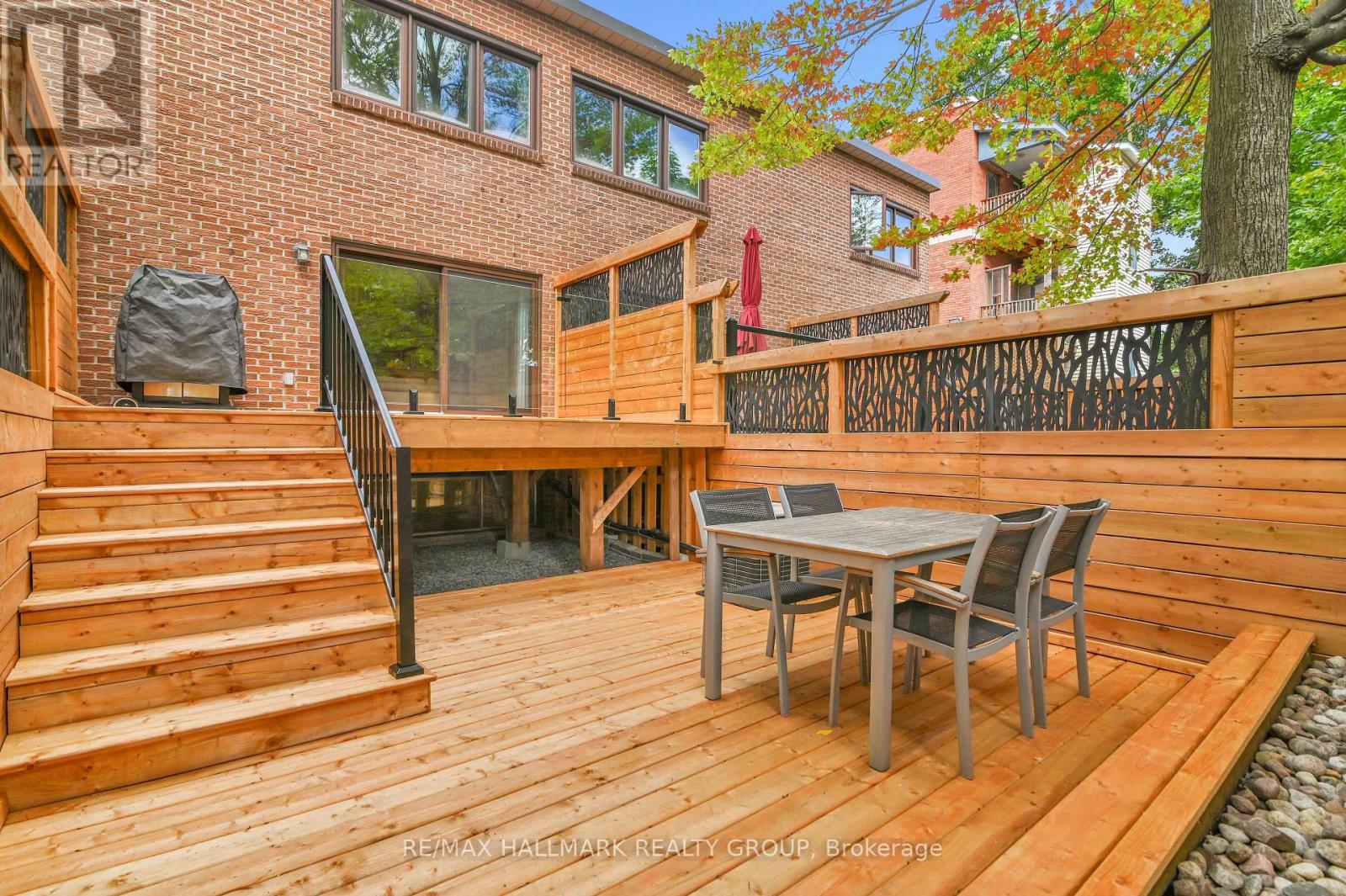Photo 29 of 3 74 Somerset Street W, Ottawa ON