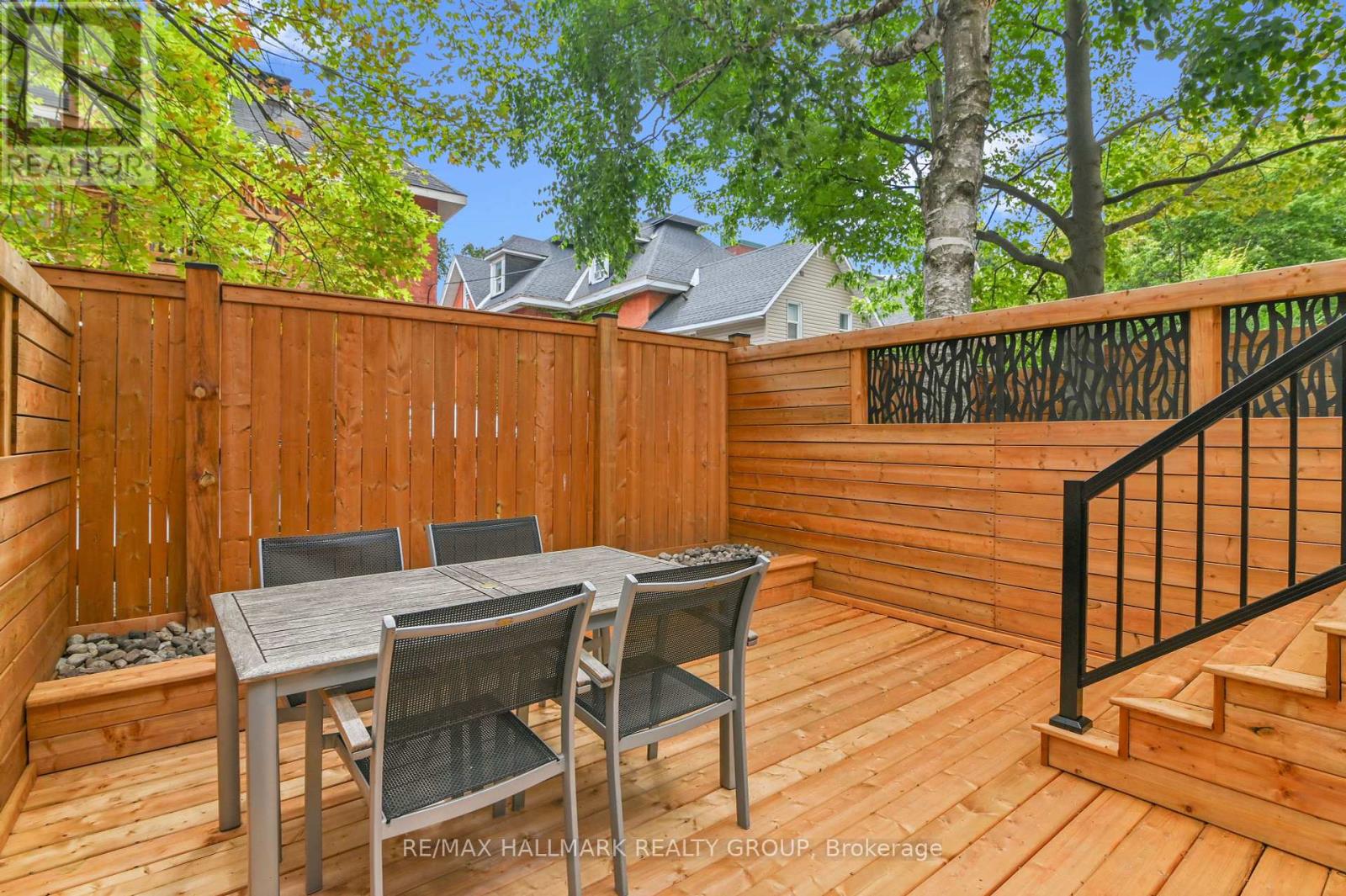 Photo 37 of 3 74 Somerset Street W, Ottawa ON