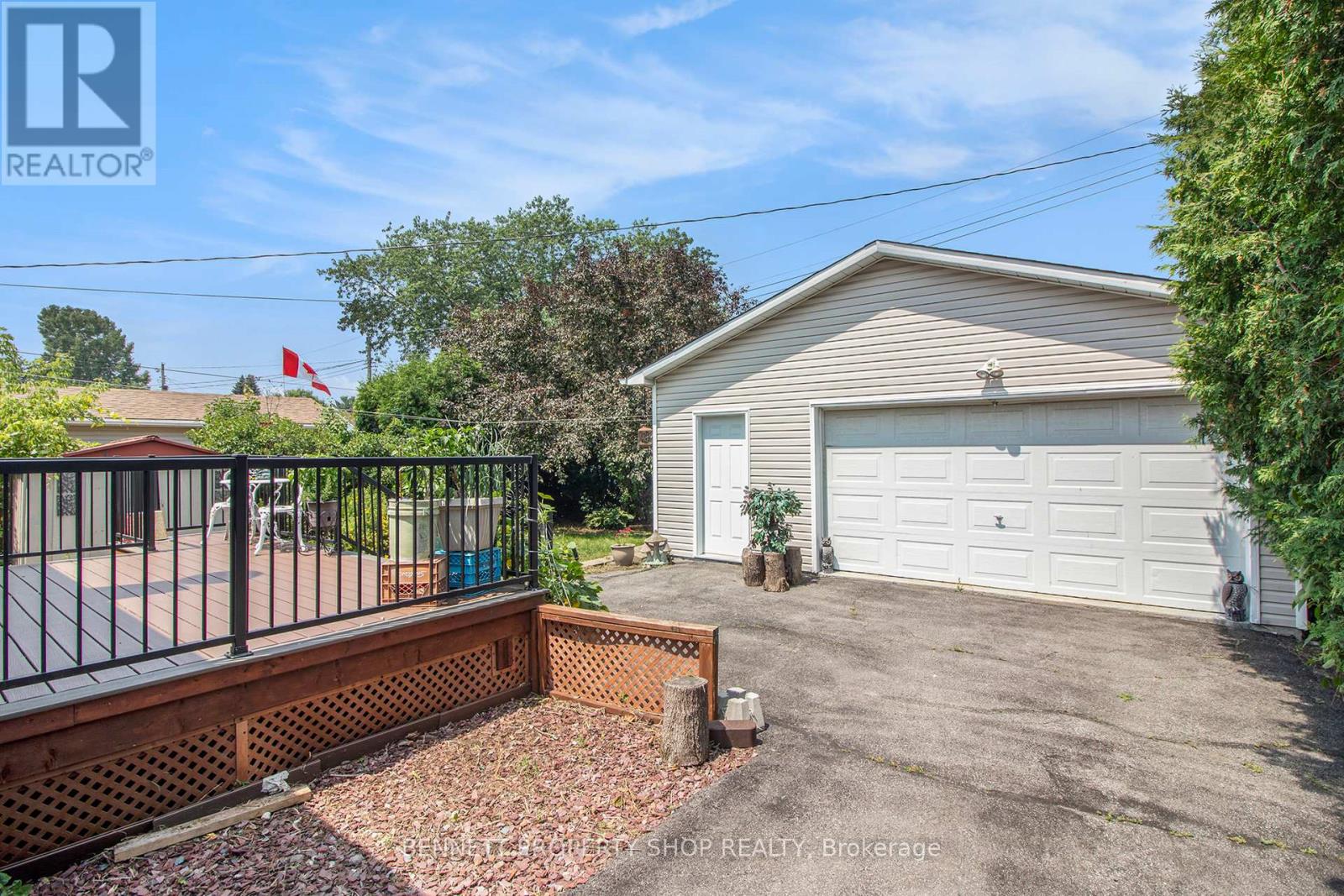 Photo 15 of 303 Gleneagles Avenue, Ottawa ON