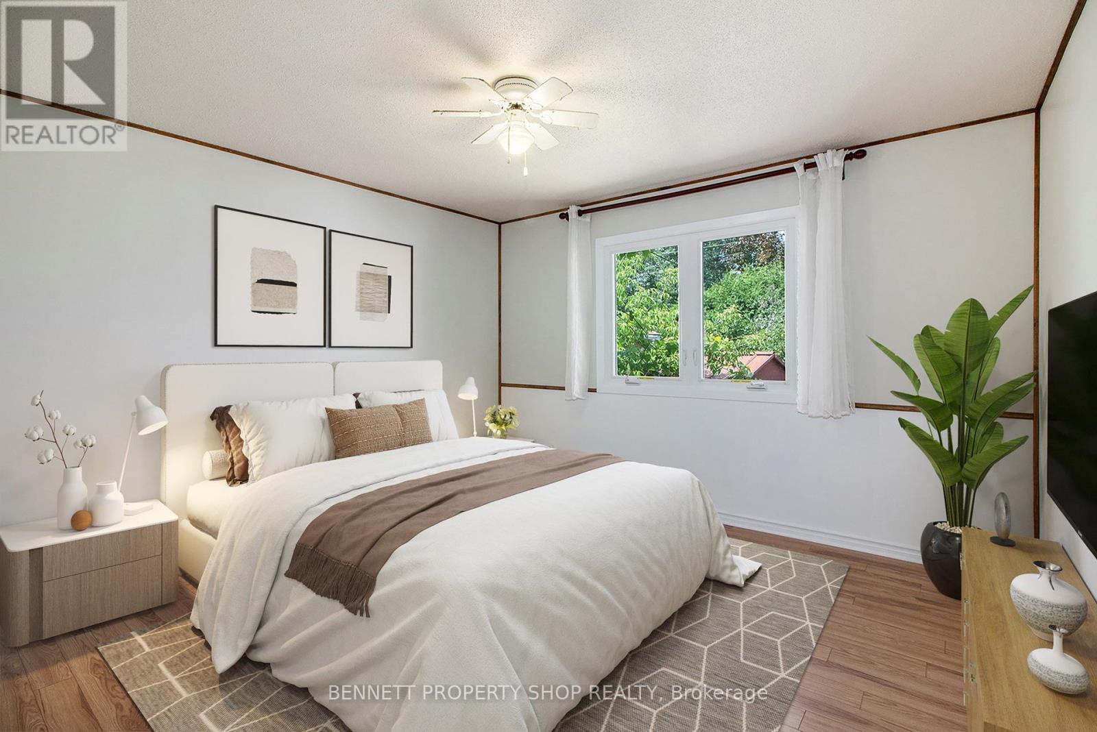 Photo 6 of 303 Gleneagles Avenue, Ottawa ON