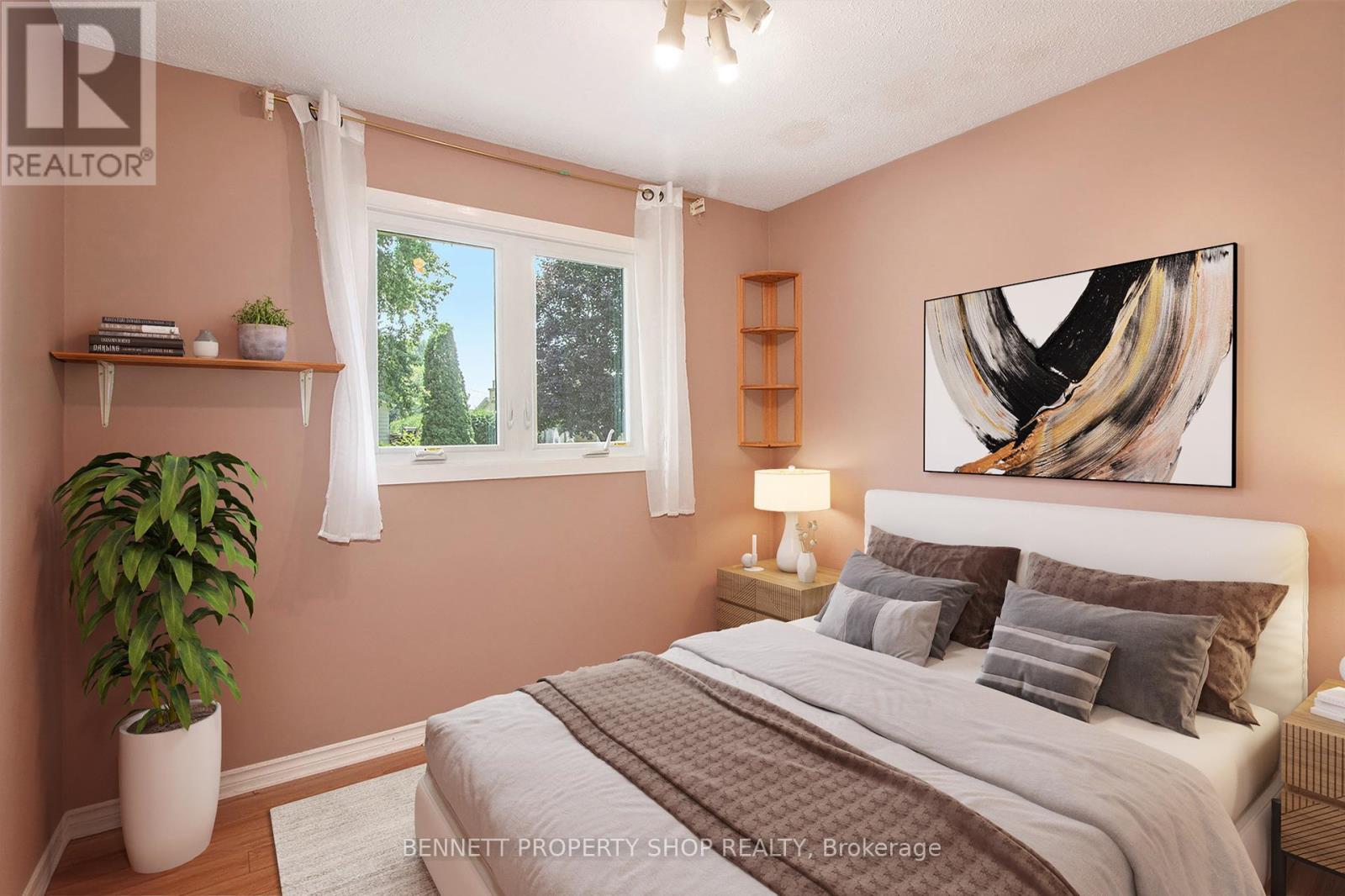 Photo 7 of 303 Gleneagles Avenue, Ottawa ON