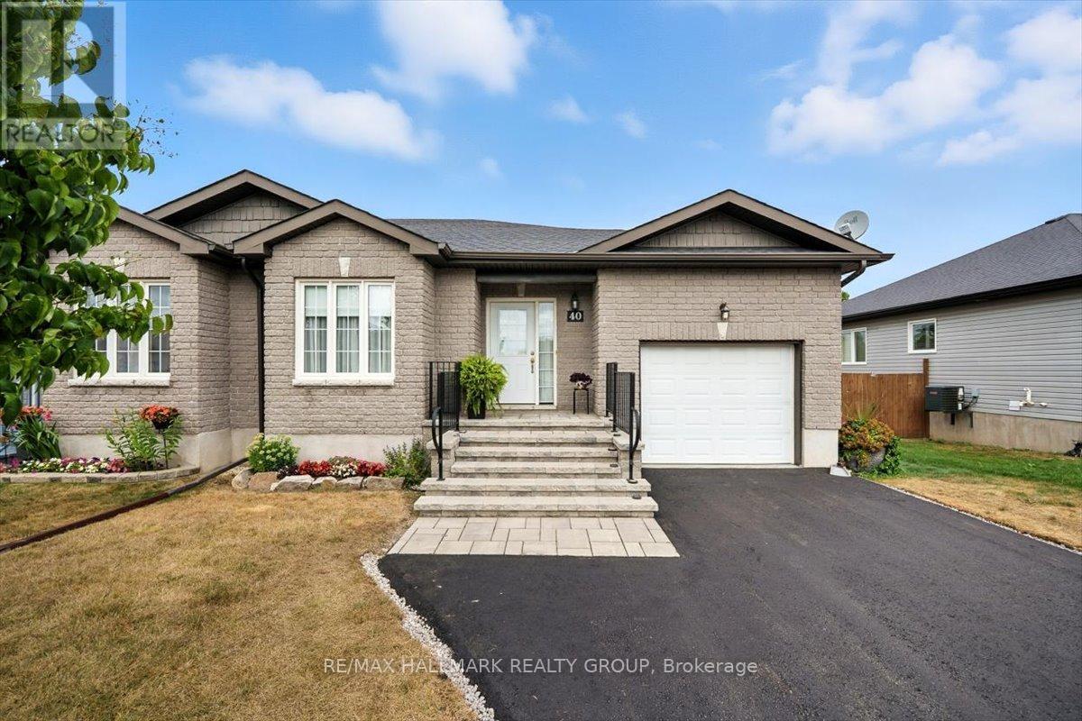 Photo 6 of 40 Lee Avenue, Smiths Falls ON