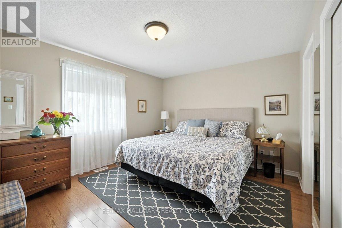 Photo 21 of 40 Lee Avenue, Smiths Falls ON