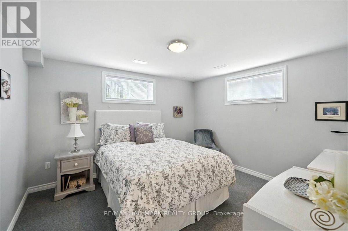 Photo 13 of 40 Lee Avenue, Smiths Falls ON