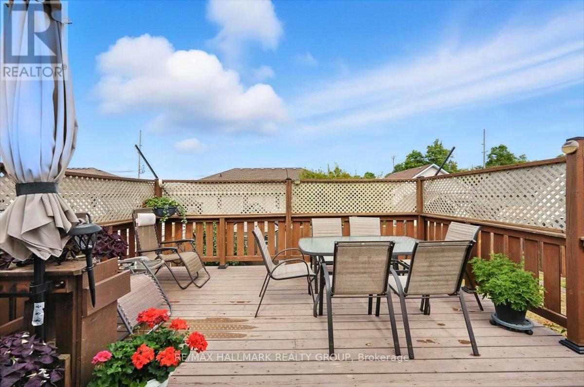Photo 24 of 40 Lee Avenue, Smiths Falls ON