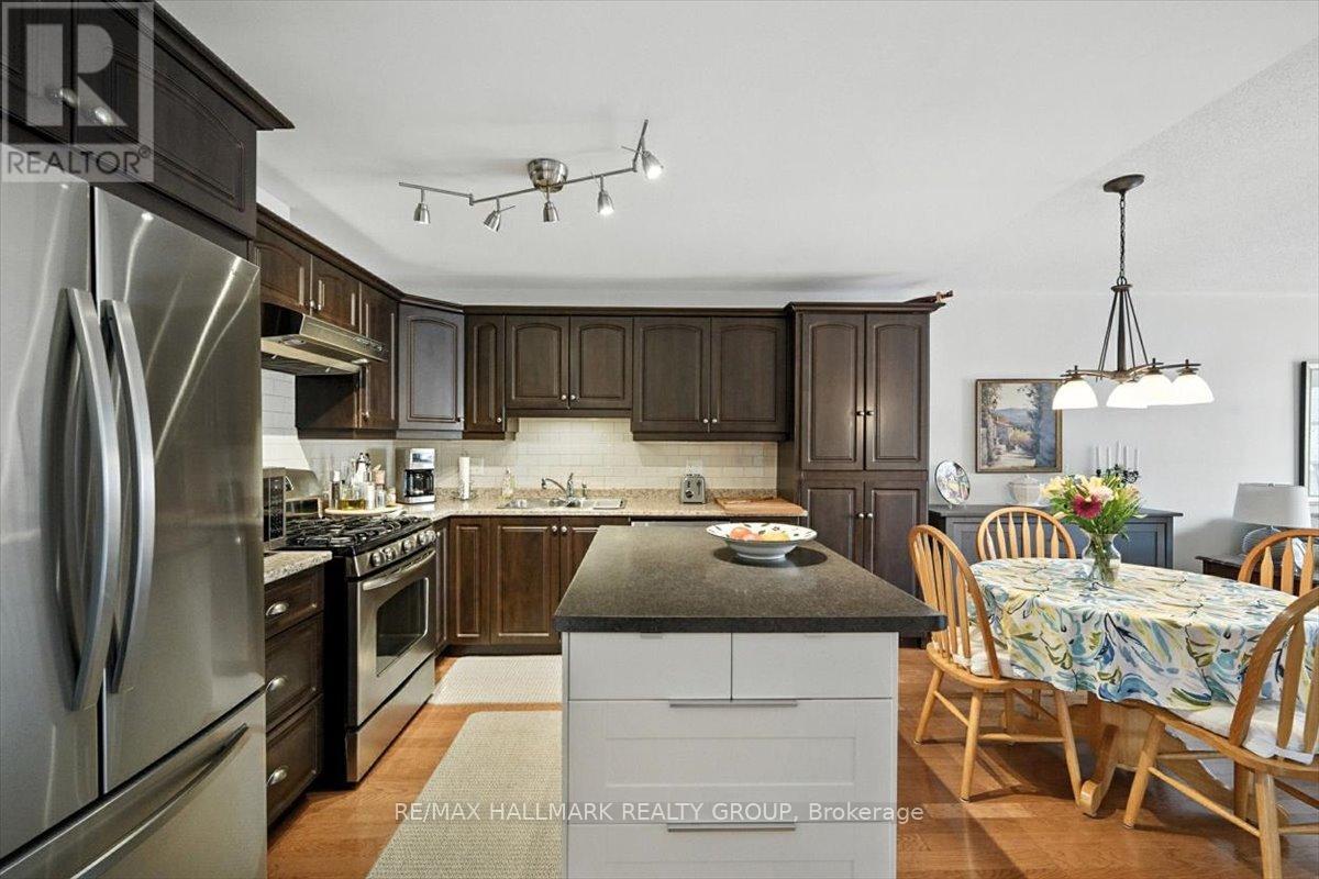 Photo 23 of 40 Lee Avenue, Smiths Falls ON