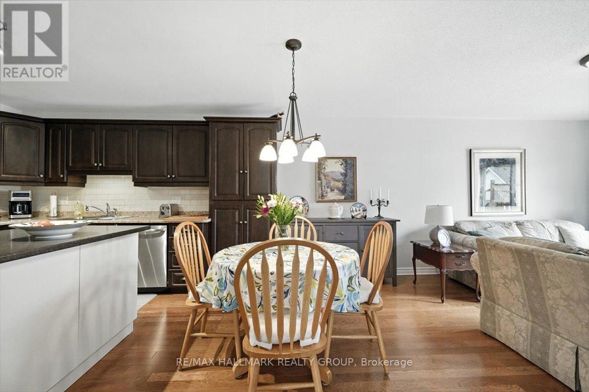 Photo 5 of 40 Lee Avenue, Smiths Falls ON