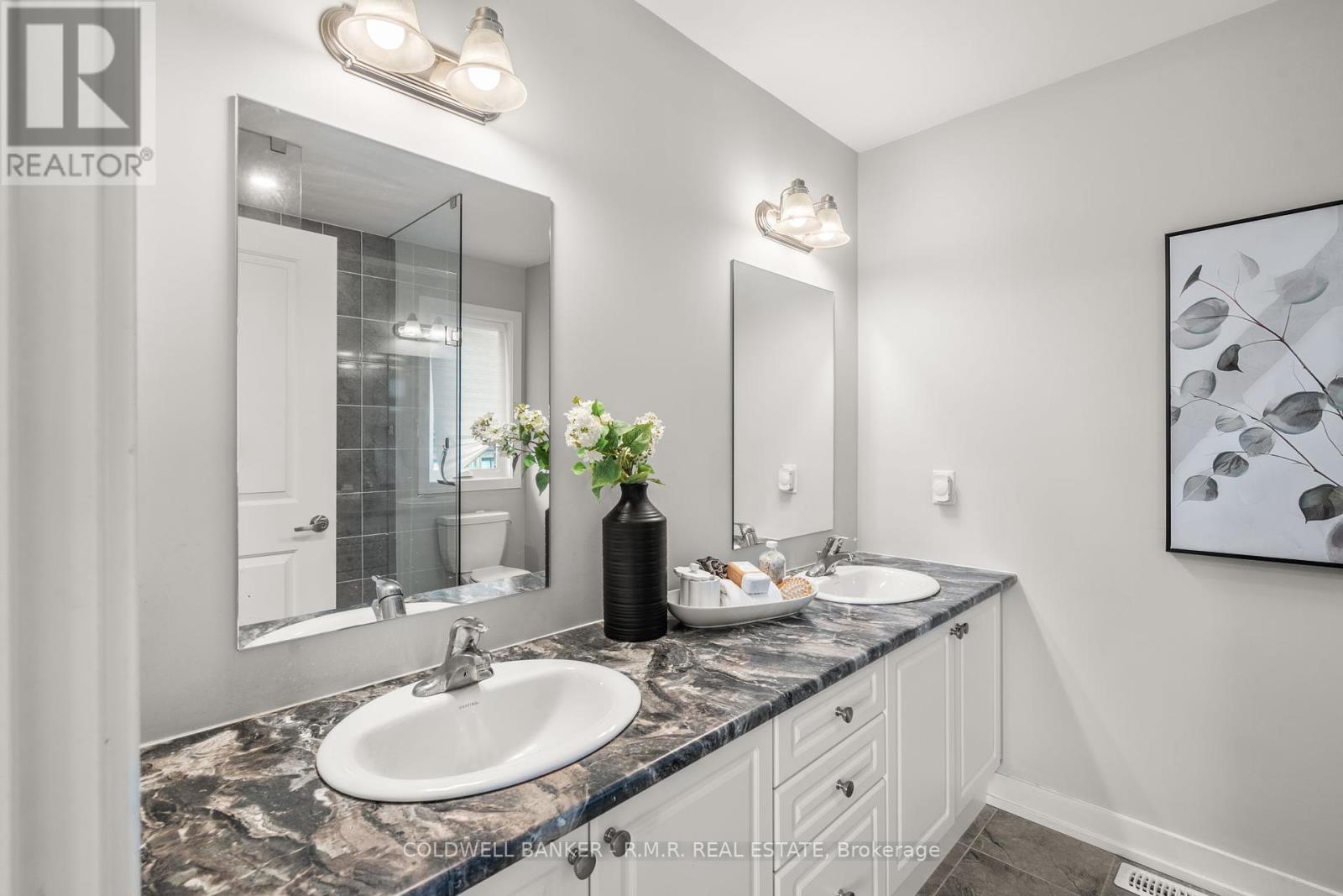 Photo 45 of 43 Assunta Lane, Clarington ON