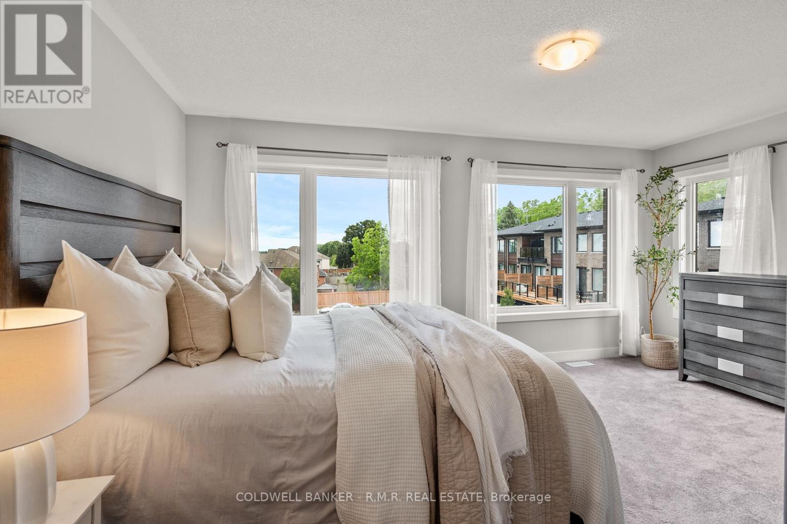 Photo 44 of 43 Assunta Lane, Clarington ON
