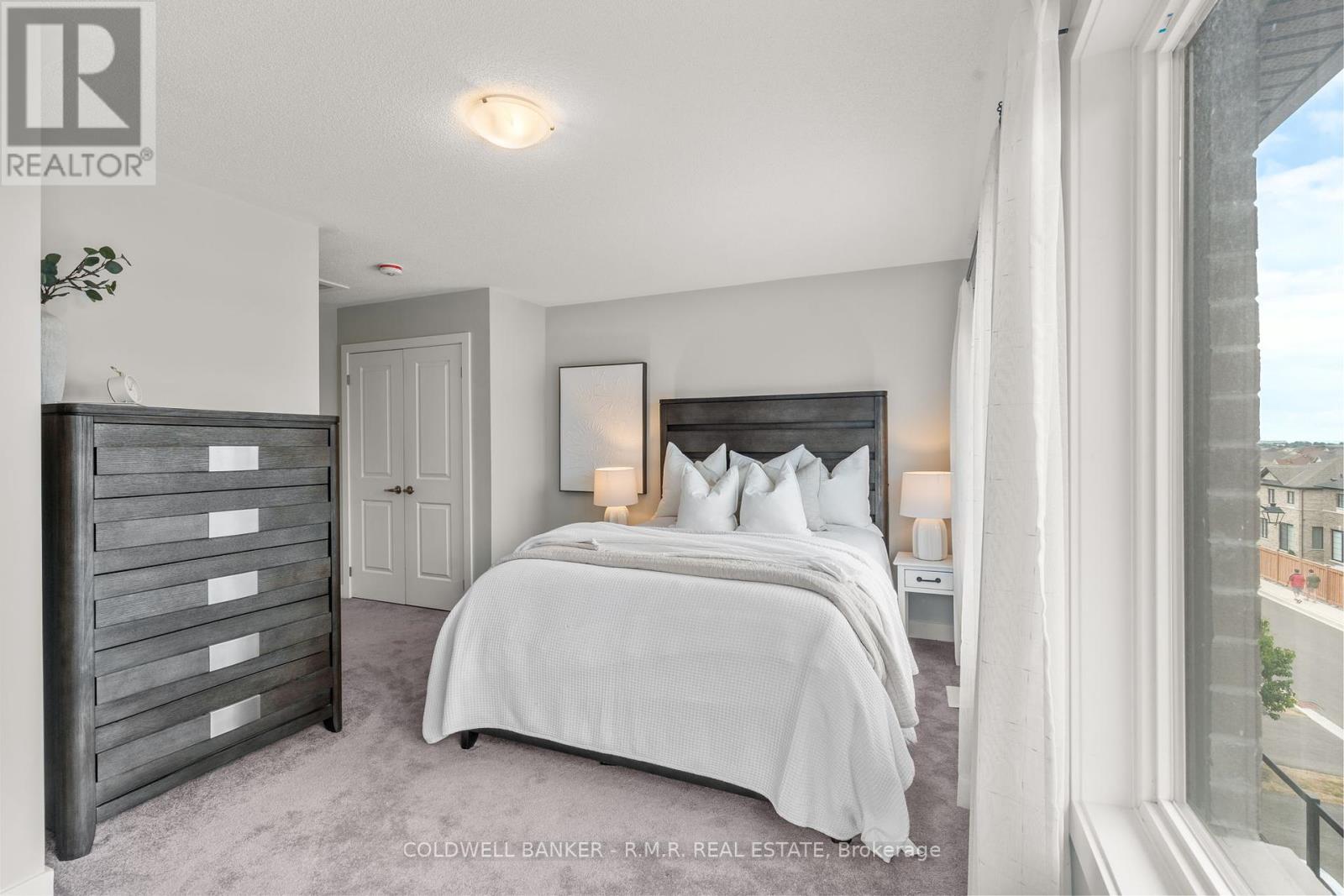 Photo 1 of 43 Assunta Lane, Clarington ON