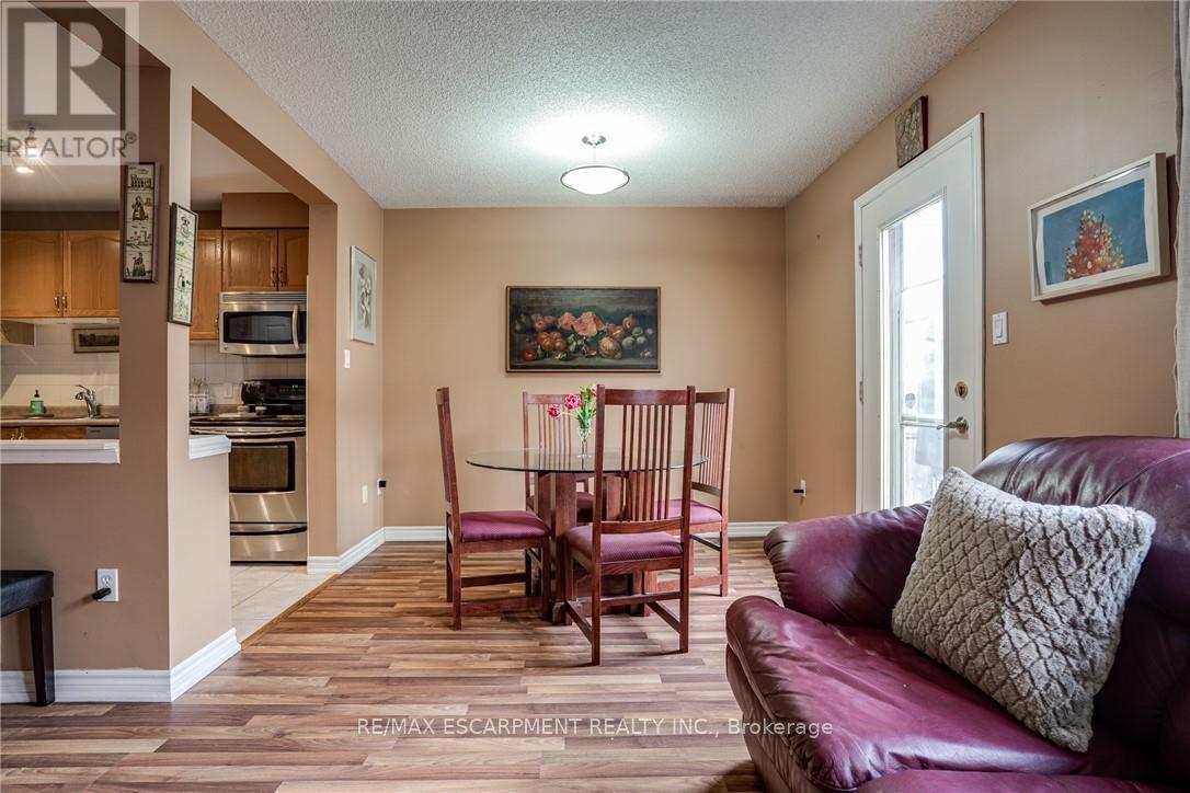 Photo 34 of 11 1809 Upper Wentworth Street, Hamilton ON