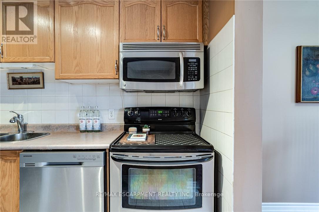 Photo 30 of 11 1809 Upper Wentworth Street, Hamilton ON