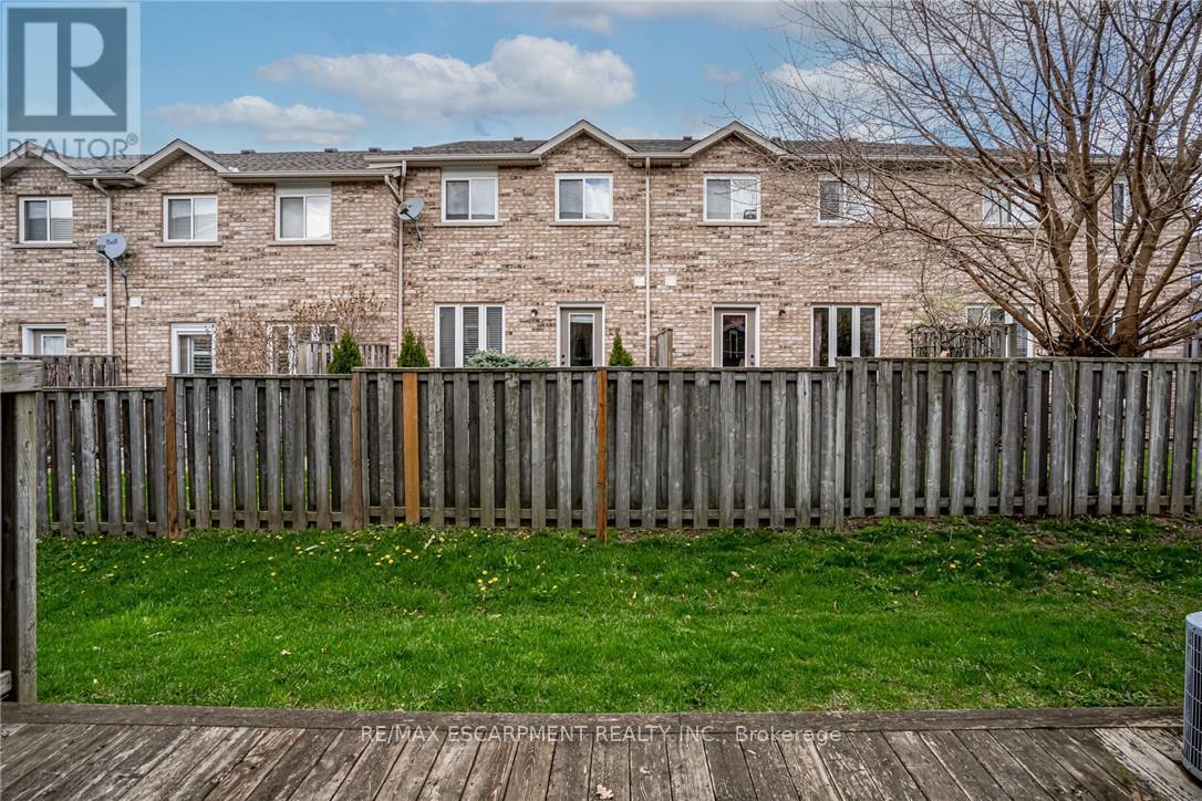 Photo 27 of 11 1809 Upper Wentworth Street, Hamilton ON