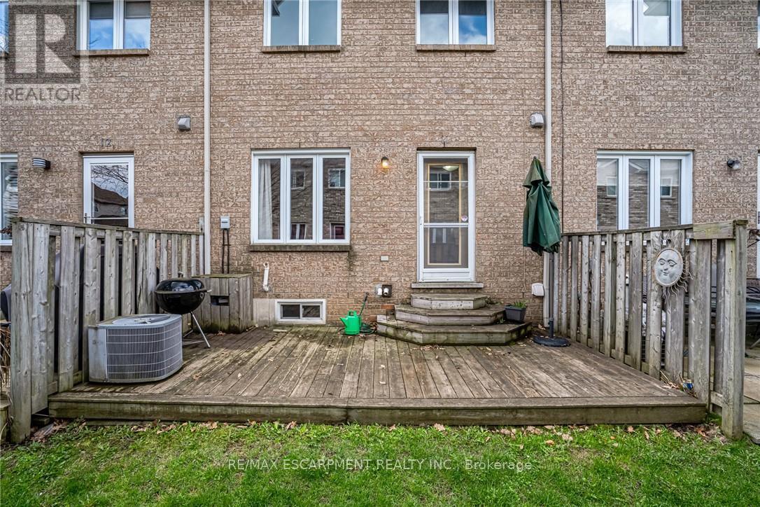 Photo 21 of 11 1809 Upper Wentworth Street, Hamilton ON