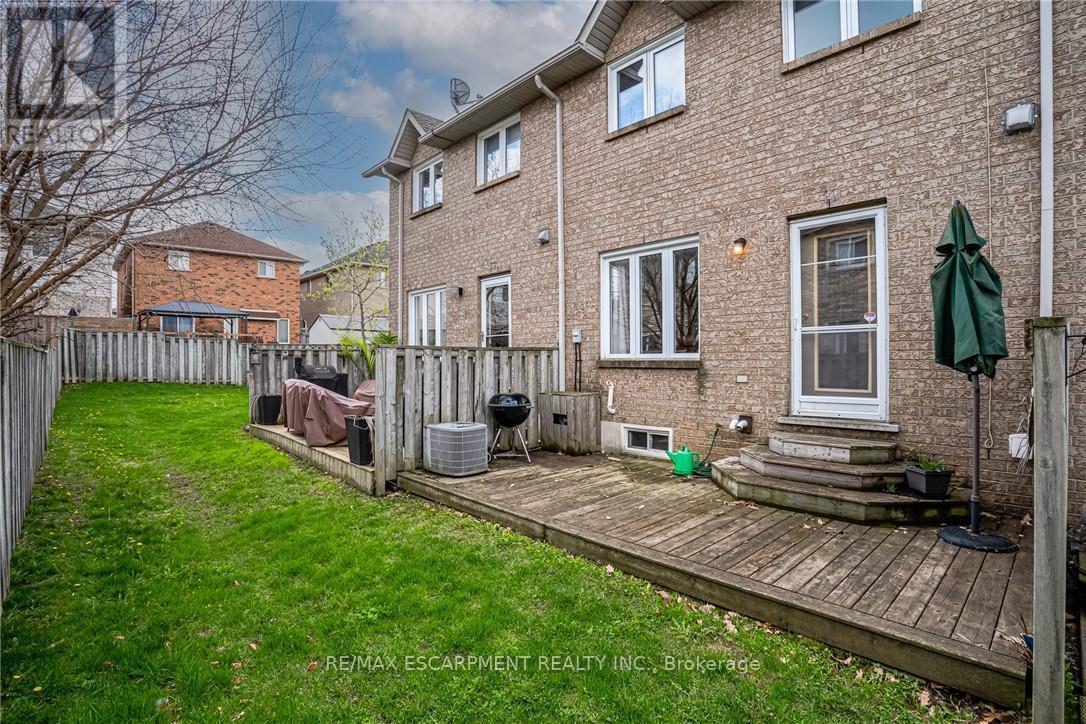 Photo 28 of 11 1809 Upper Wentworth Street, Hamilton ON