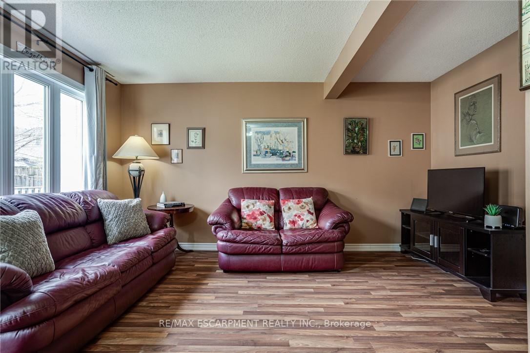 Photo 19 of 11 1809 Upper Wentworth Street, Hamilton ON