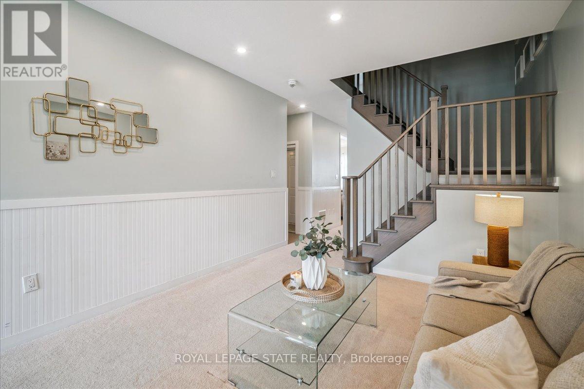 Photo 16 of 19 Prestwick Street, Hamilton ON