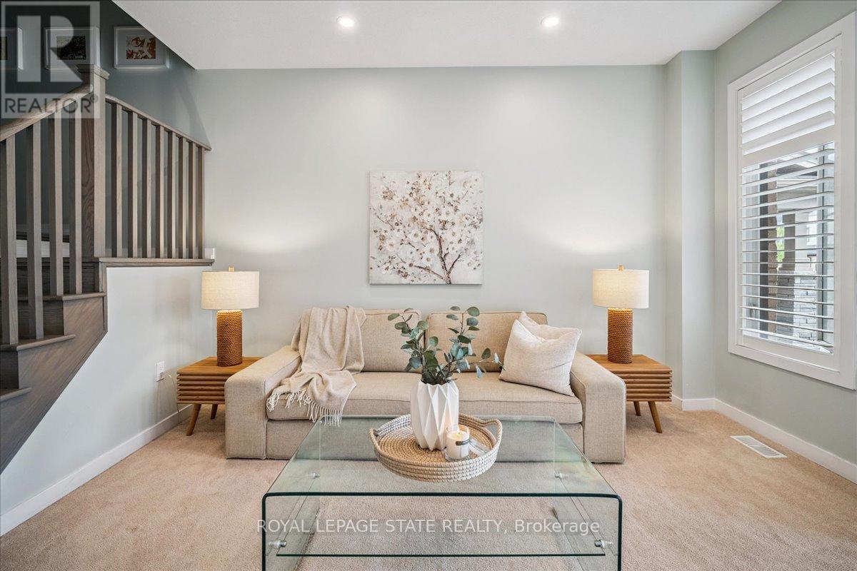 Photo 17 of 19 Prestwick Street, Hamilton ON