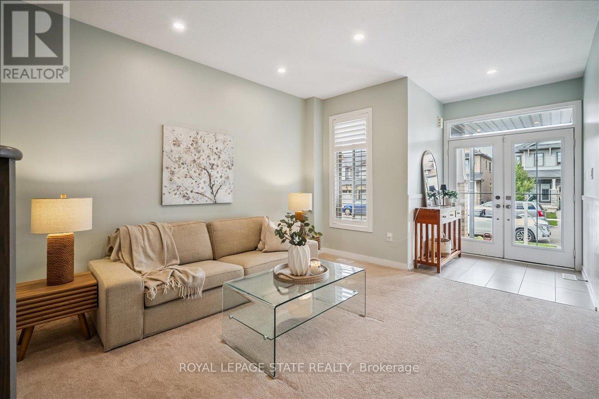 Photo 2 of 19 Prestwick Street, Hamilton ON