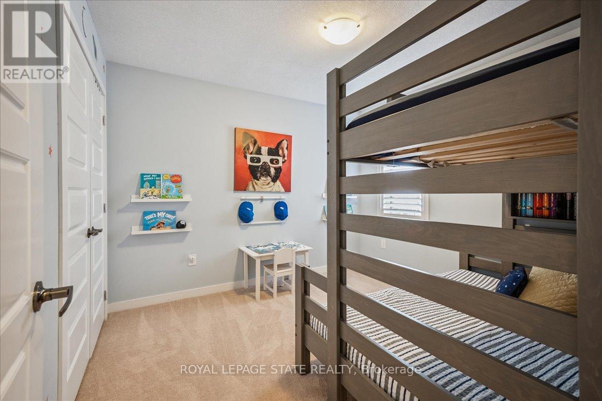Photo 6 of 19 Prestwick Street, Hamilton ON