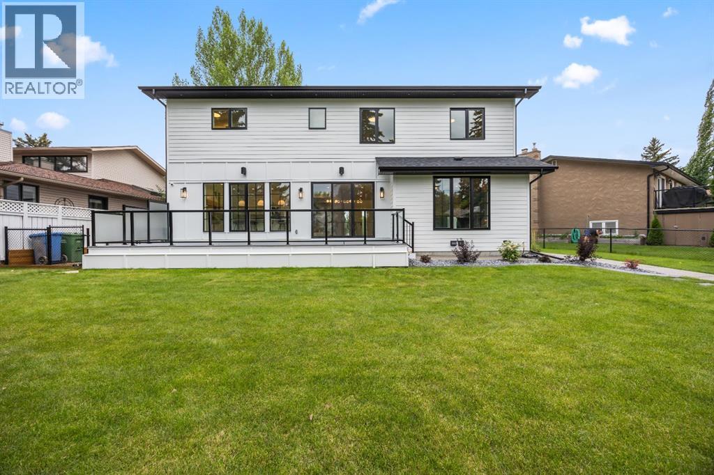 Photo 19 of 12 Vardana Place Nw, Calgary AB