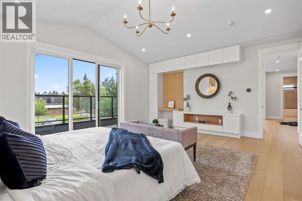 Photo 16 of 12 Vardana Place Nw, Calgary AB