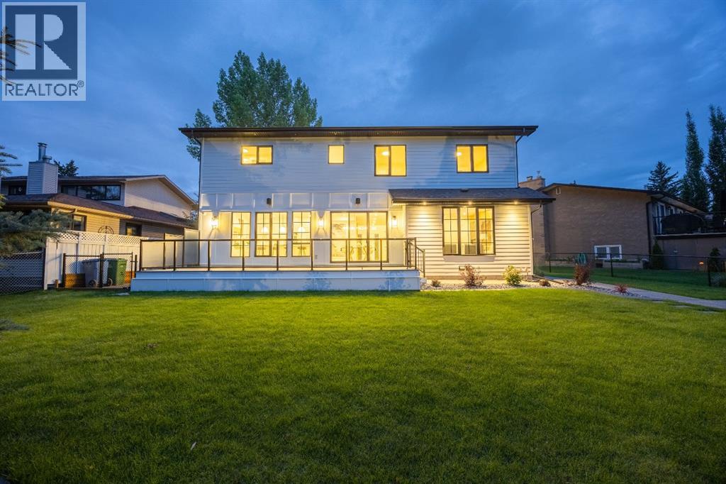 Photo 24 of 12 Vardana Place Nw, Calgary AB