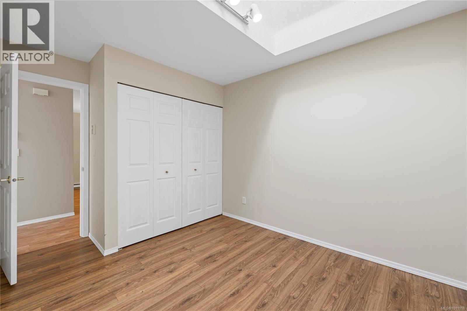 Photo 2 of 11 454 Morison Ave, Parksville BC