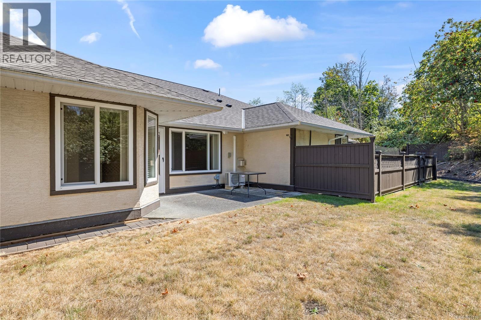 Photo 4 of 11 454 Morison Ave, Parksville BC