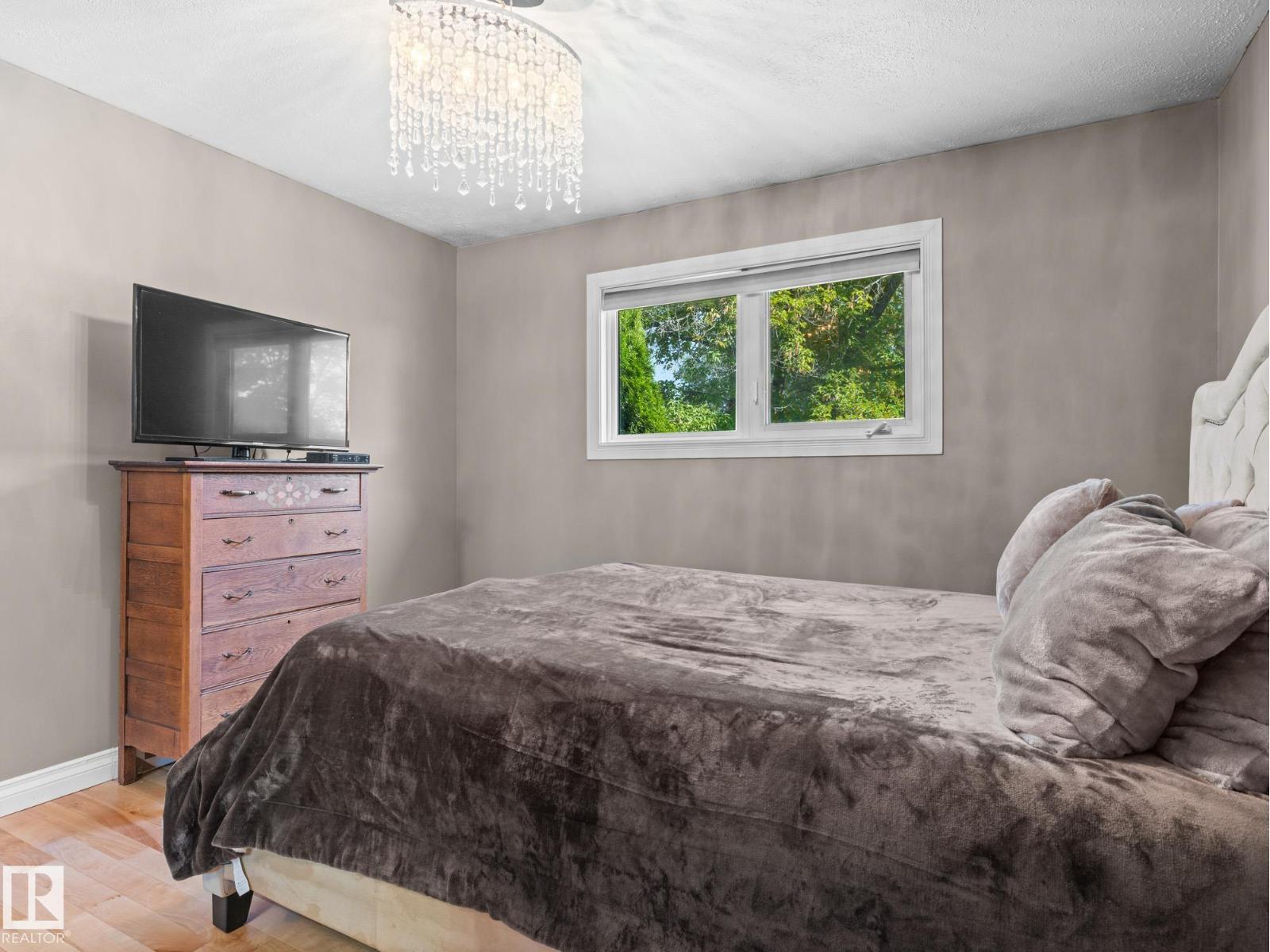 Single Family House Bungalow for Sale in   ST NW Edmonton 