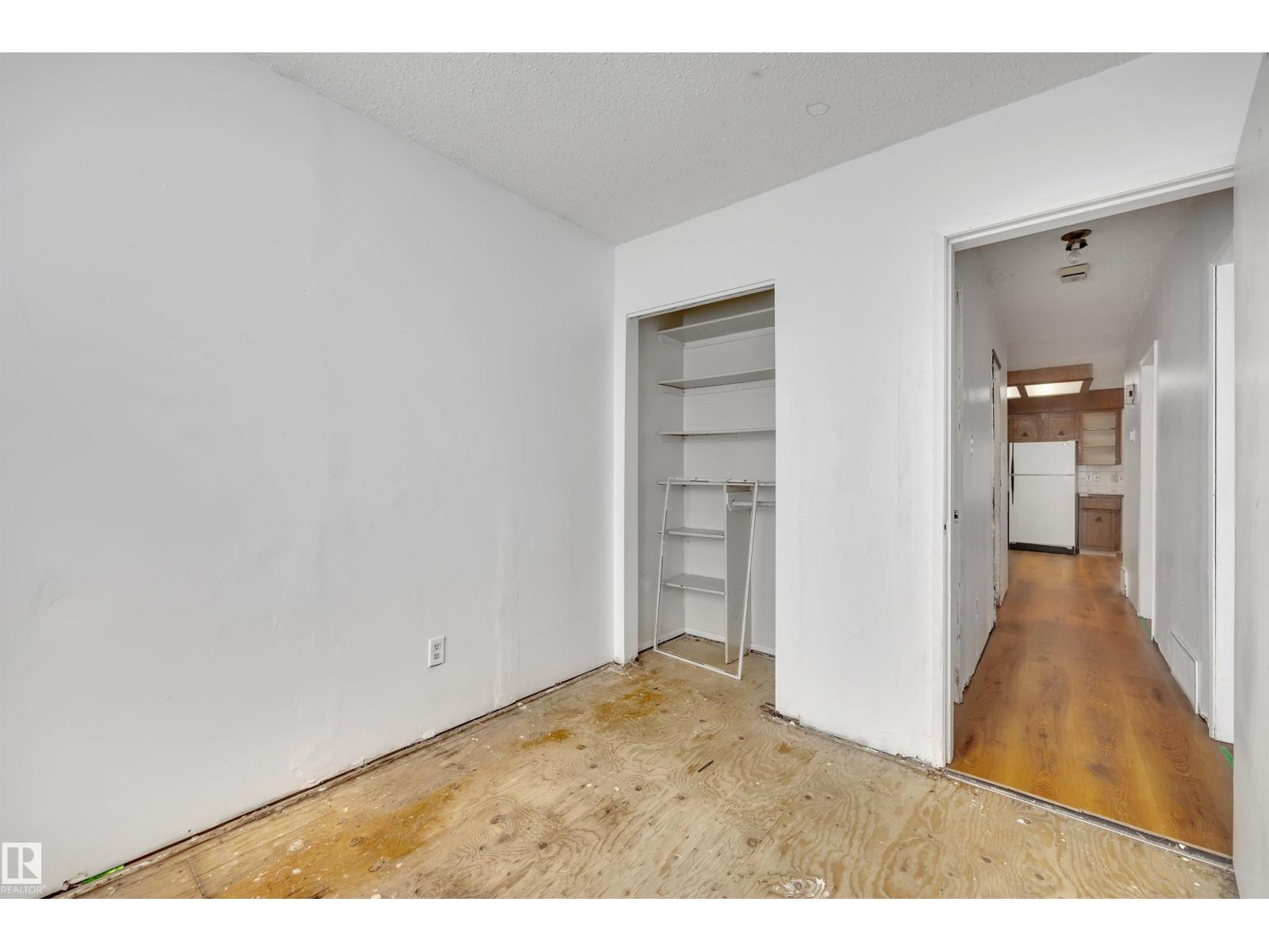 Photo 24 of 18007 73 Av Nw, Edmonton AB