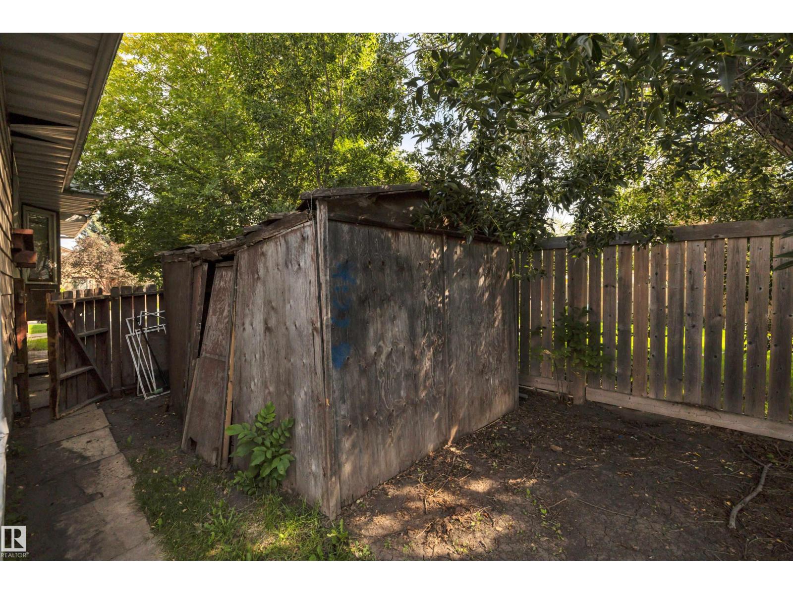 Photo 43 of 18007 73 Av Nw, Edmonton AB