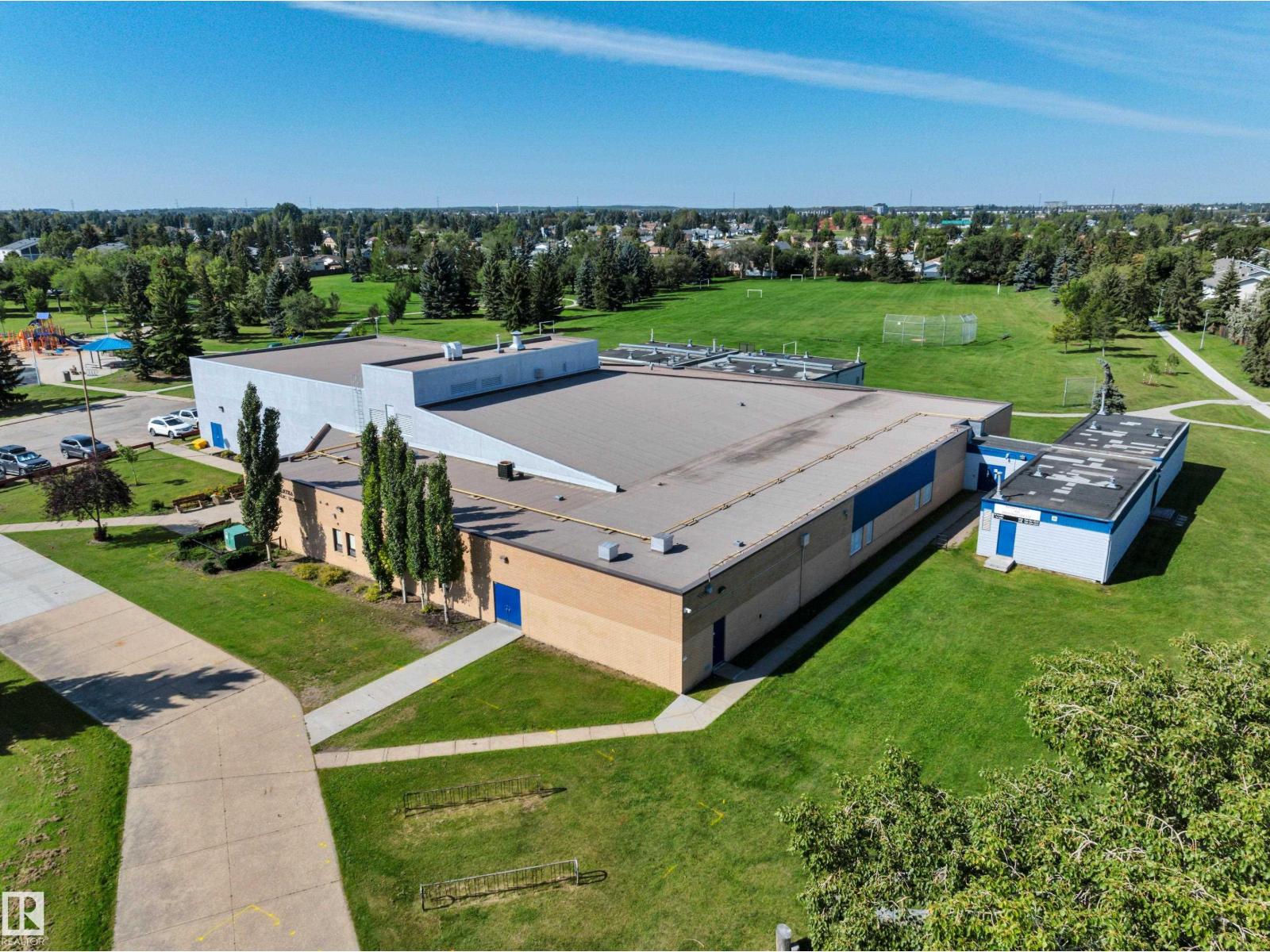 Photo 3 of 18007 73 Av Nw, Edmonton AB