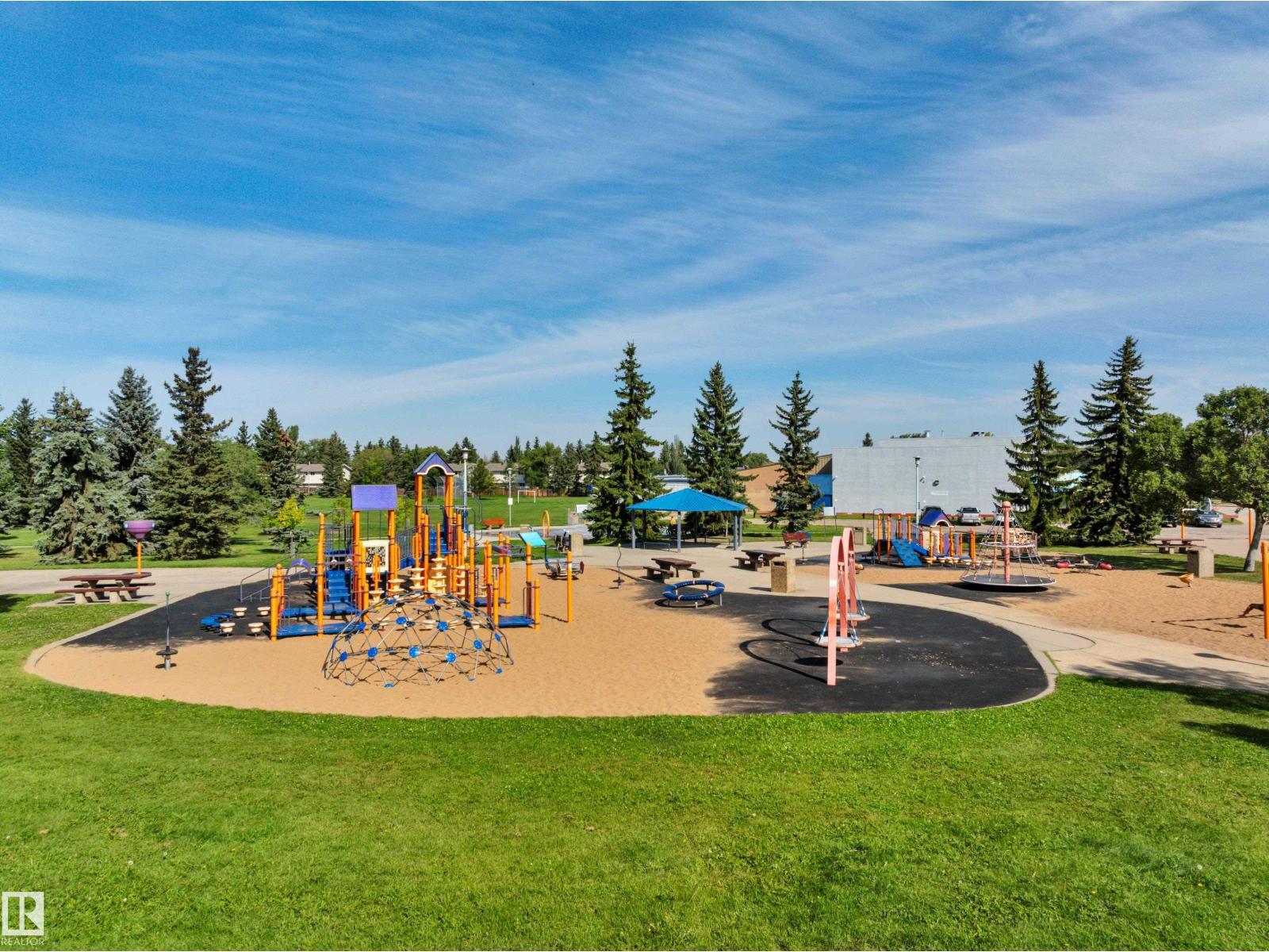 Photo 13 of 18007 73 Av Nw, Edmonton AB