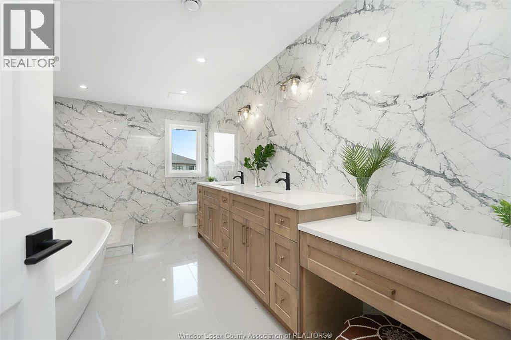 Photo 33 of 4370 Caterina Crescent, Lasalle ON
