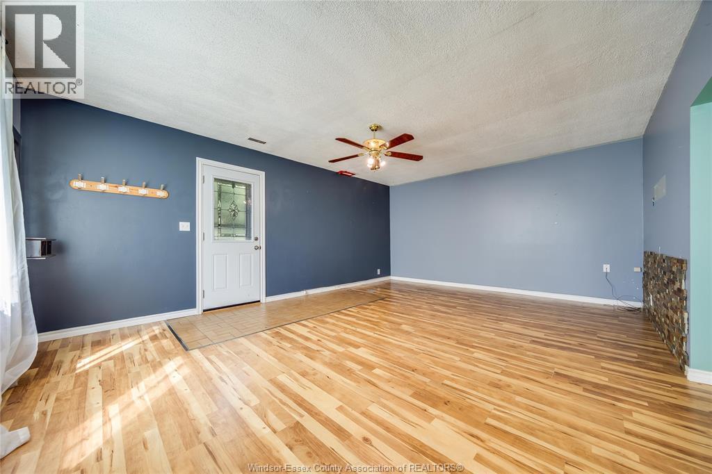Photo 4 of 2185 Washington Boulevard, Lasalle ON