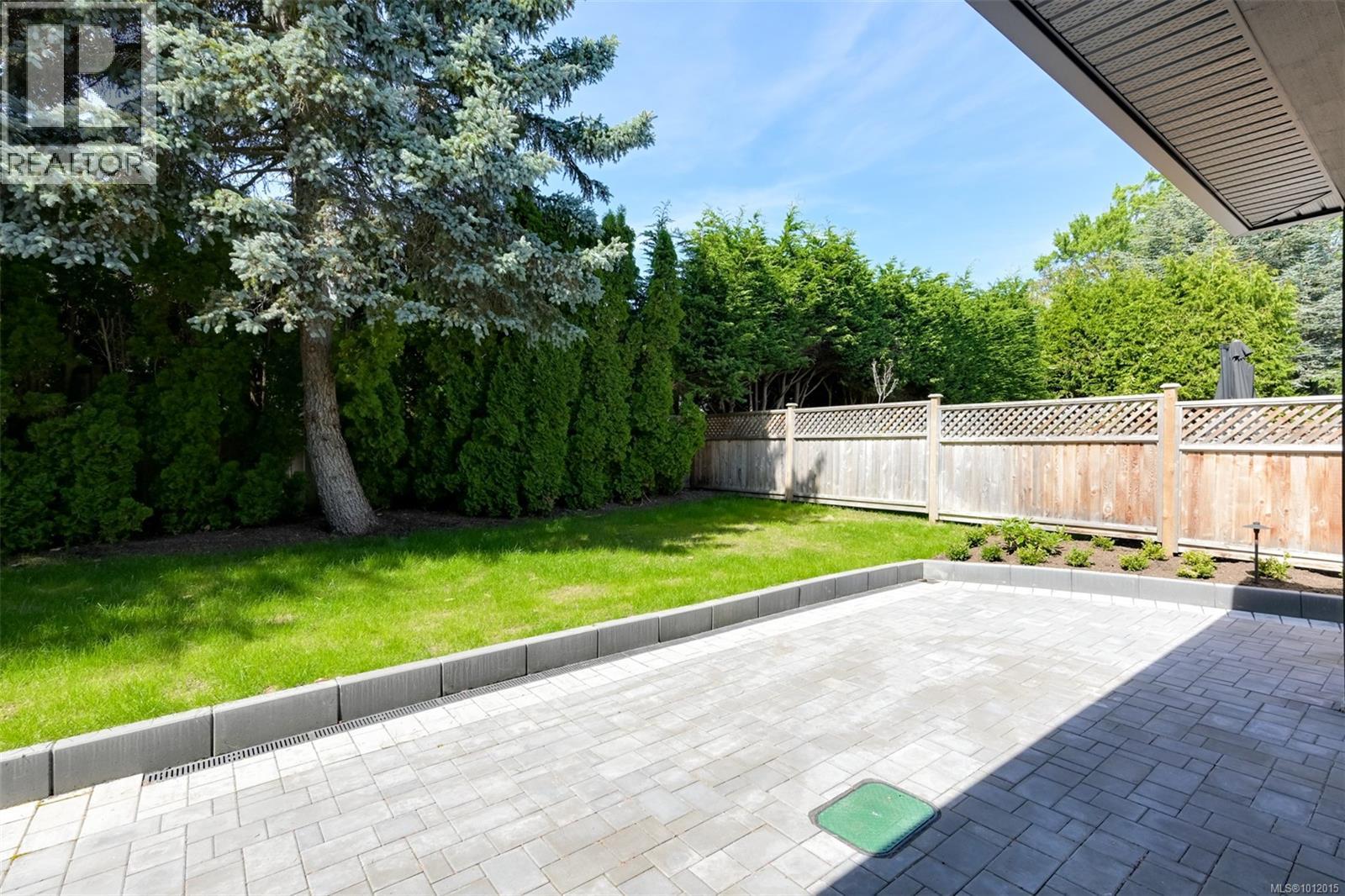 Photo 16 of 650 Monterey Ave, Oak Bay BC