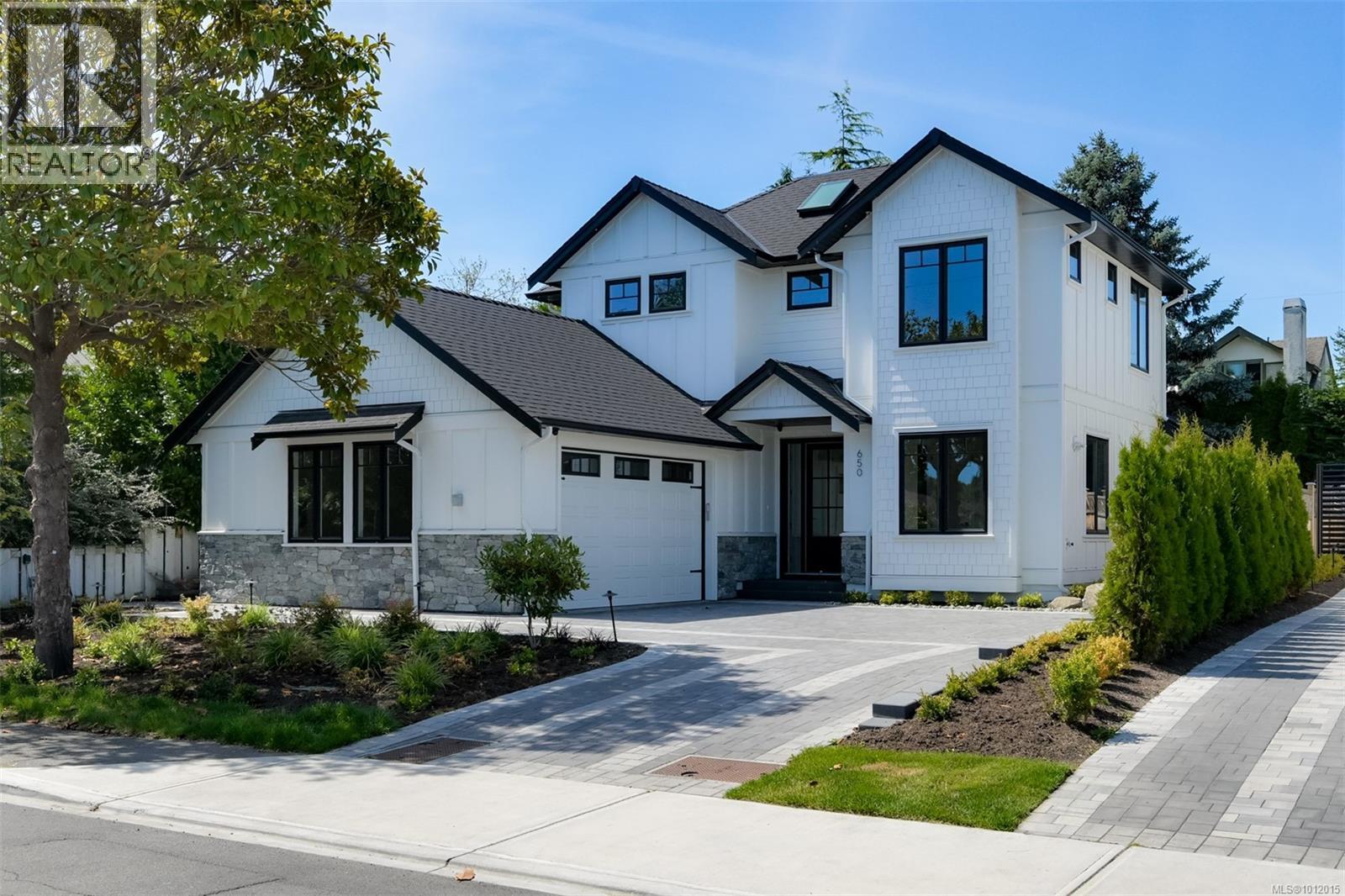 Photo 43 of 650 Monterey Ave, Oak Bay BC