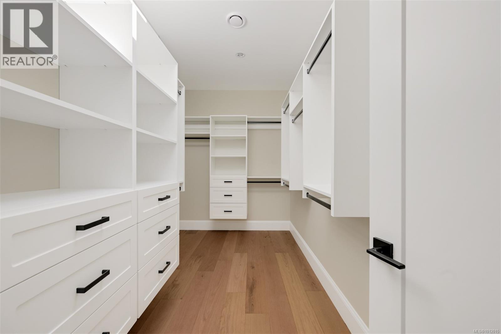 Photo 32 of 650 Monterey Ave, Oak Bay BC
